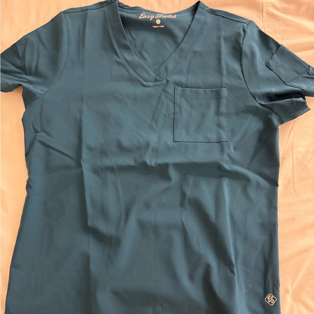 women’s Blue V-Neck scrub top